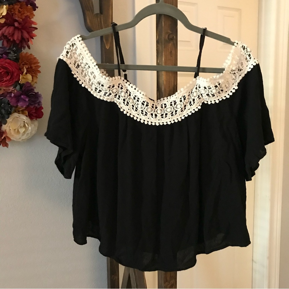 Black Summertime Top